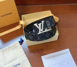 Picture of Louis Vuitton Belts _SKUfw224027100fw
